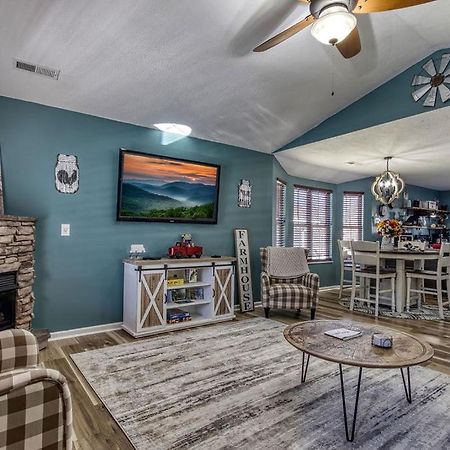 The Mason Jar, Hot Tub, Wifi, 1089 Free Tickets Each Paid Day, Dollywood And More! Pigeon Forge Exteriör bild