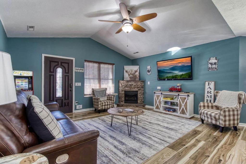 The Mason Jar, Hot Tub, Wifi, 1089 Free Tickets Each Paid Day, Dollywood And More! Pigeon Forge Exteriör bild