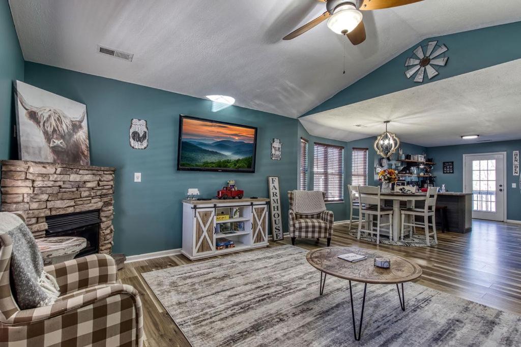 The Mason Jar, Hot Tub, Wifi, 1089 Free Tickets Each Paid Day, Dollywood And More! Pigeon Forge Exteriör bild