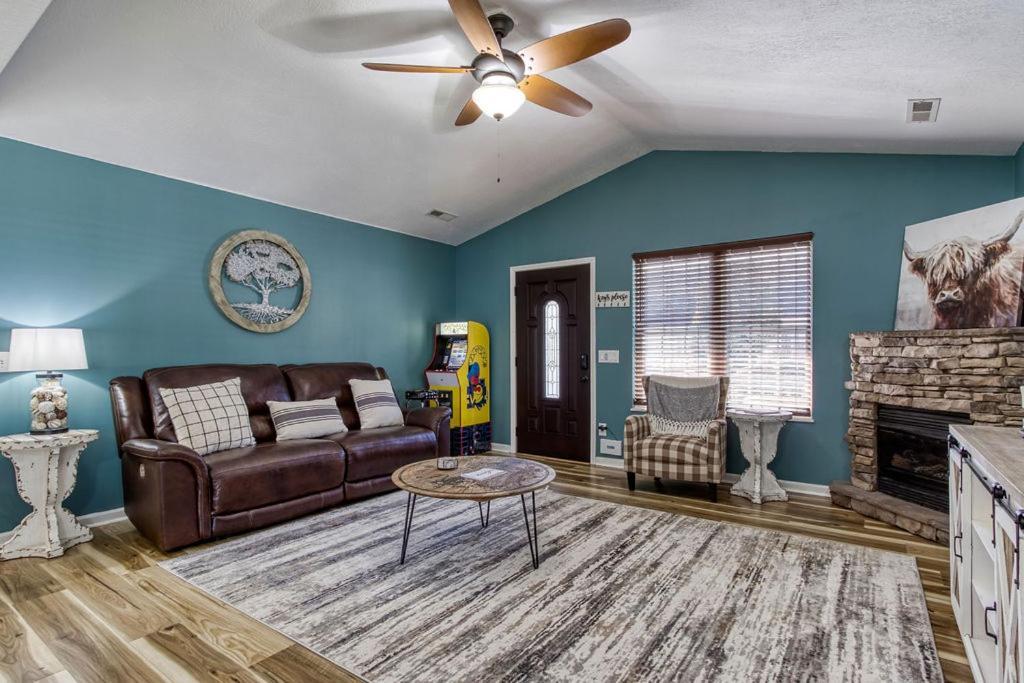 The Mason Jar, Hot Tub, Wifi, 1089 Free Tickets Each Paid Day, Dollywood And More! Pigeon Forge Exteriör bild