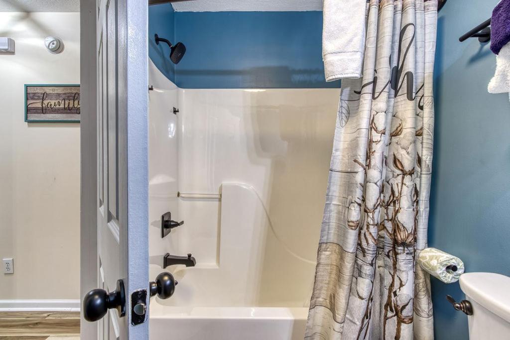 The Mason Jar, Hot Tub, Wifi, 1089 Free Tickets Each Paid Day, Dollywood And More! Pigeon Forge Exteriör bild